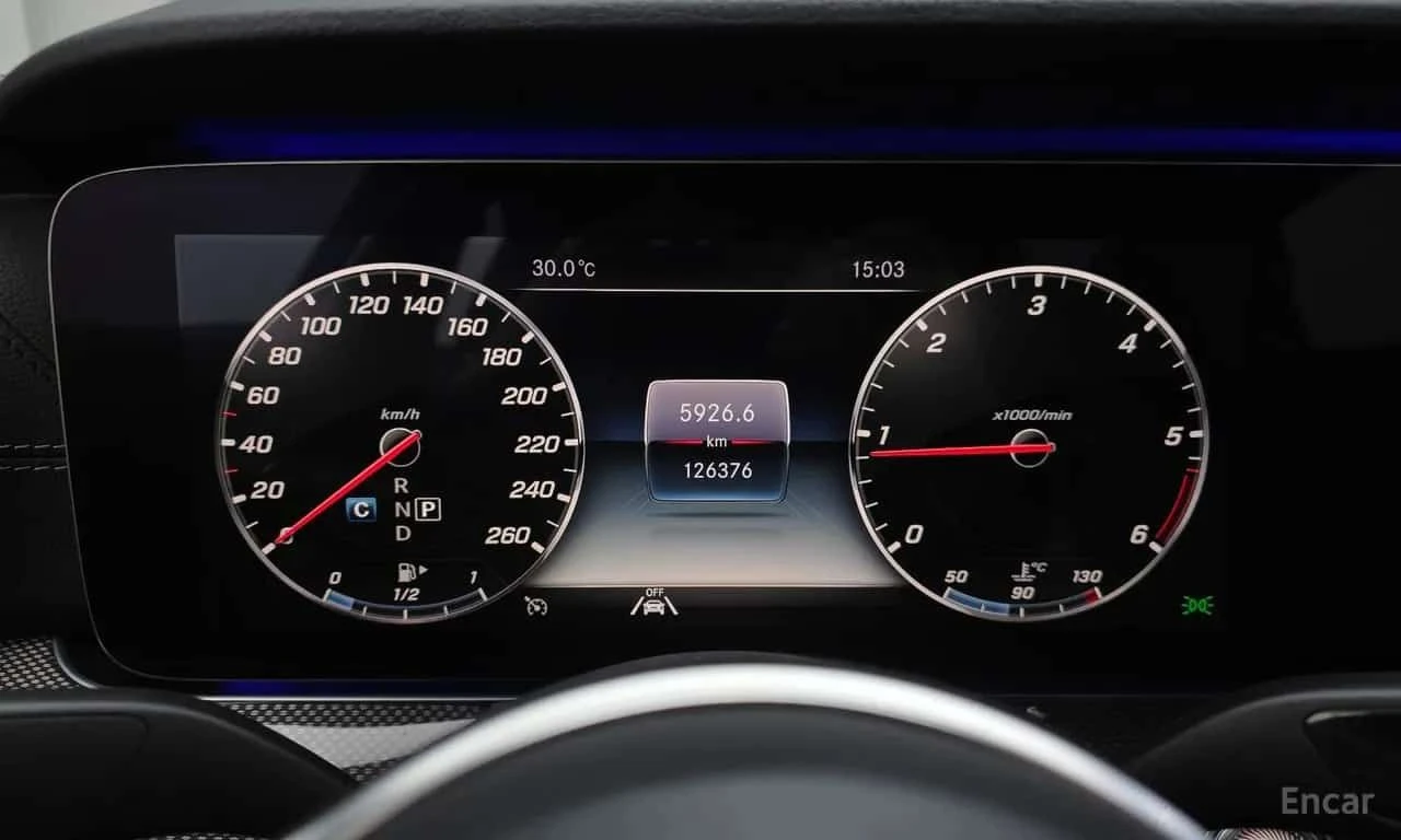 Mercedes-Benz CLS 300 * AMG Line * BURMESTER * HUD * ЦЕНА ДО БГ, снимка 8 - Автомобили и джипове - 55596402