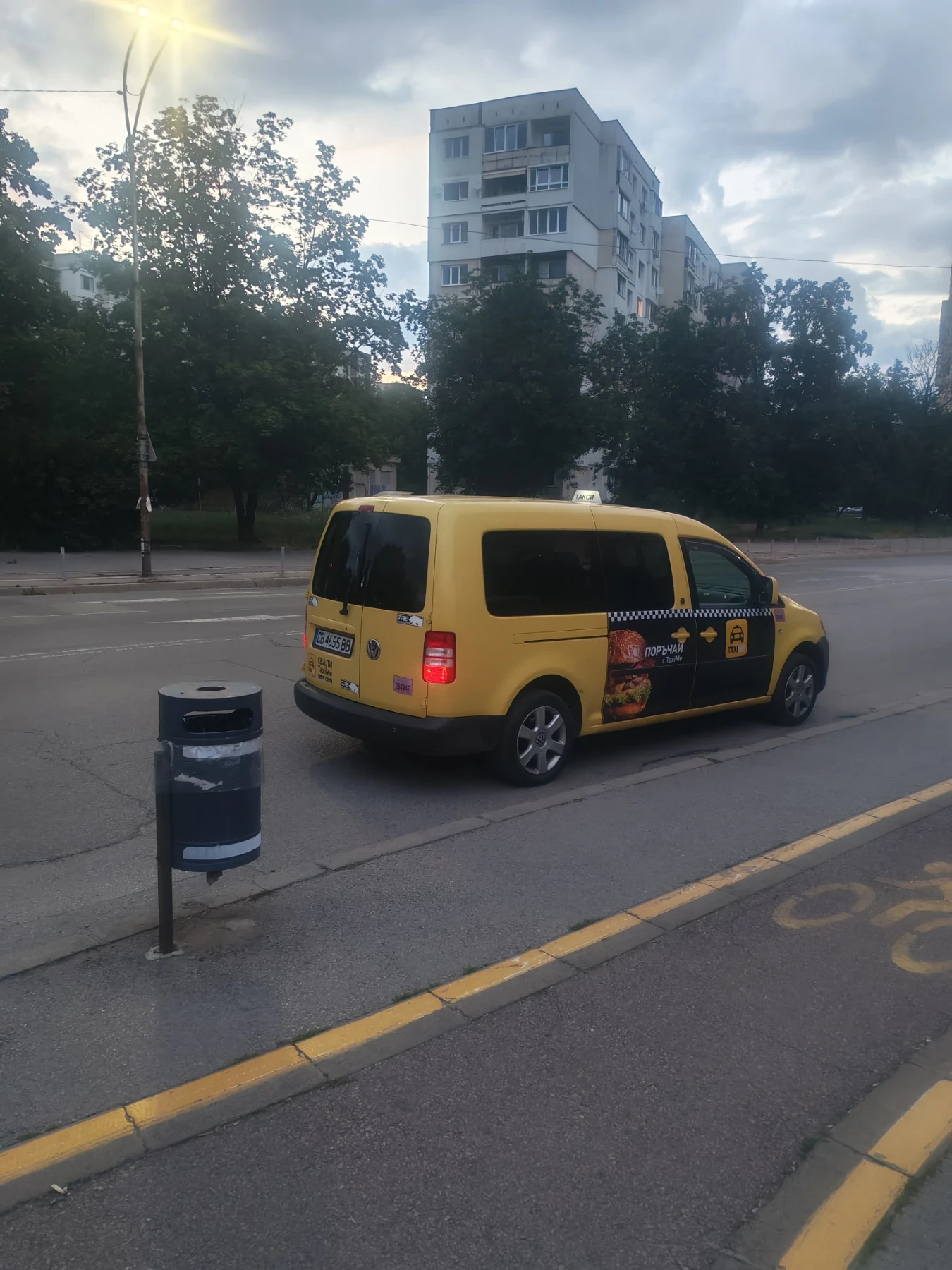 VW Caddy Макси 6+ 1 метан, снимка 6 - Автомобили и джипове - 55922663