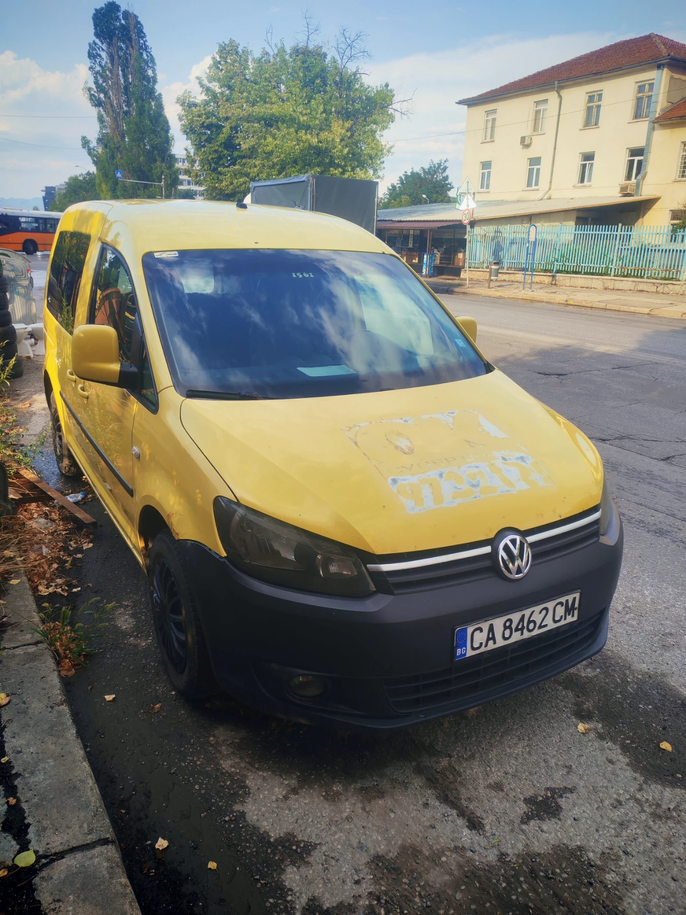 VW Caddy Комби, снимка 3 - Автомобили и джипове - 55922663