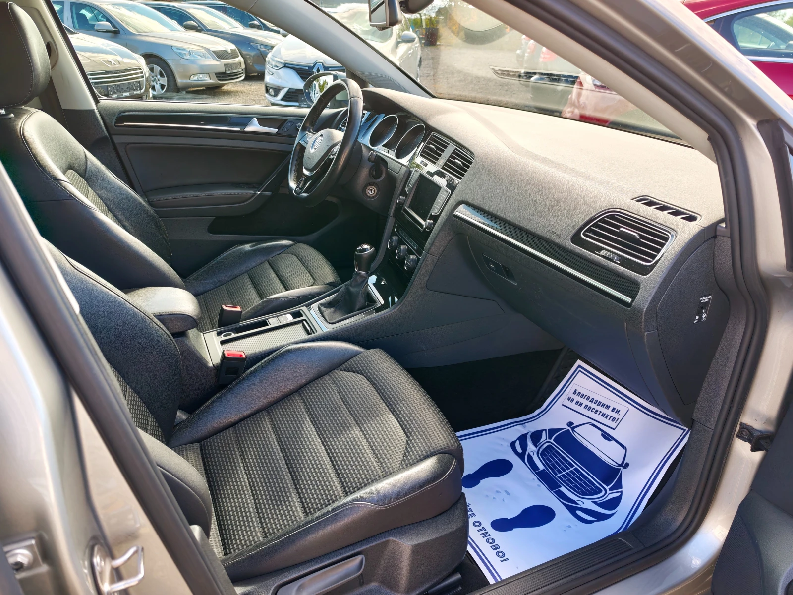 VW Golf 2.0TDI Highline , снимка 13 - Автомобили и джипове - 56623752