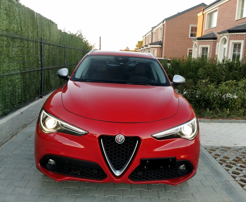 Alfa Romeo Stelvio 2.2 t Executive Q4 210cv, EURO 6B, снимка 2 - Автомобили и джипове - 49092742