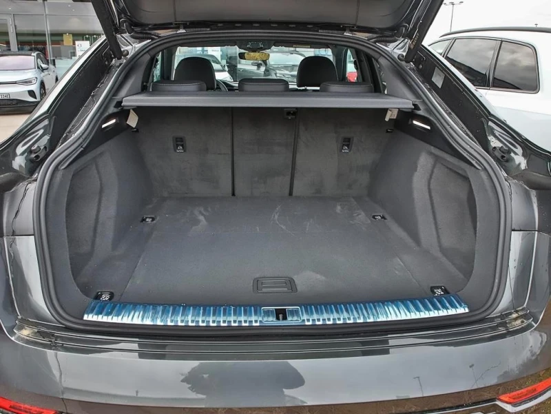 Audi Q8 E-TRON 50 QUATTRO S-LINE SPORTBACK B&O MATRIX, снимка 3 - Автомобили и джипове - 52566999