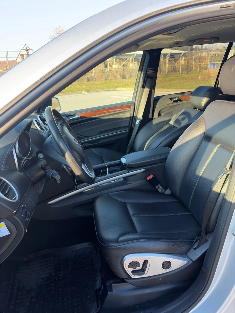 Mercedes-Benz GL 350 Bluetech, снимка 12 - Автомобили и джипове - 53167420