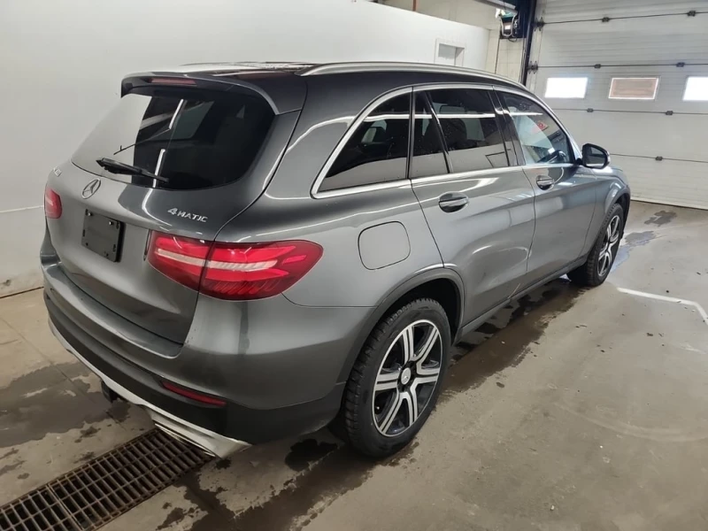 Mercedes-Benz GLC 2016 * 300 * CARFAX * ОТ ПРЕДСТАВИТЕЛСТВО, снимка 4 - Автомобили и джипове - 53243467