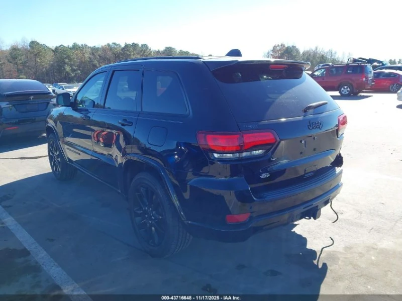 Jeep Grand cherokee 3.6l Altitude 4X2, снимка 3 - Автомобили и джипове - 53517821