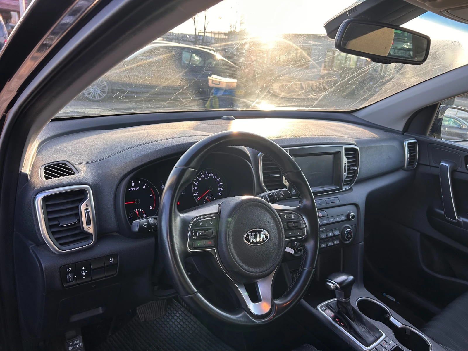 Kia Sportage 1.7CRDI AVTOMAT/NAVI EURO 6 - изображение 9