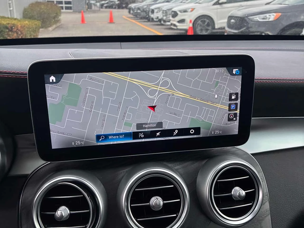 Mercedes-Benz GLC 43 AMG * 360 * BURMESTER * PANO * ПАМЕТ * ПОДГРЕВ, снимка 10 - Автомобили и джипове - 54528928
