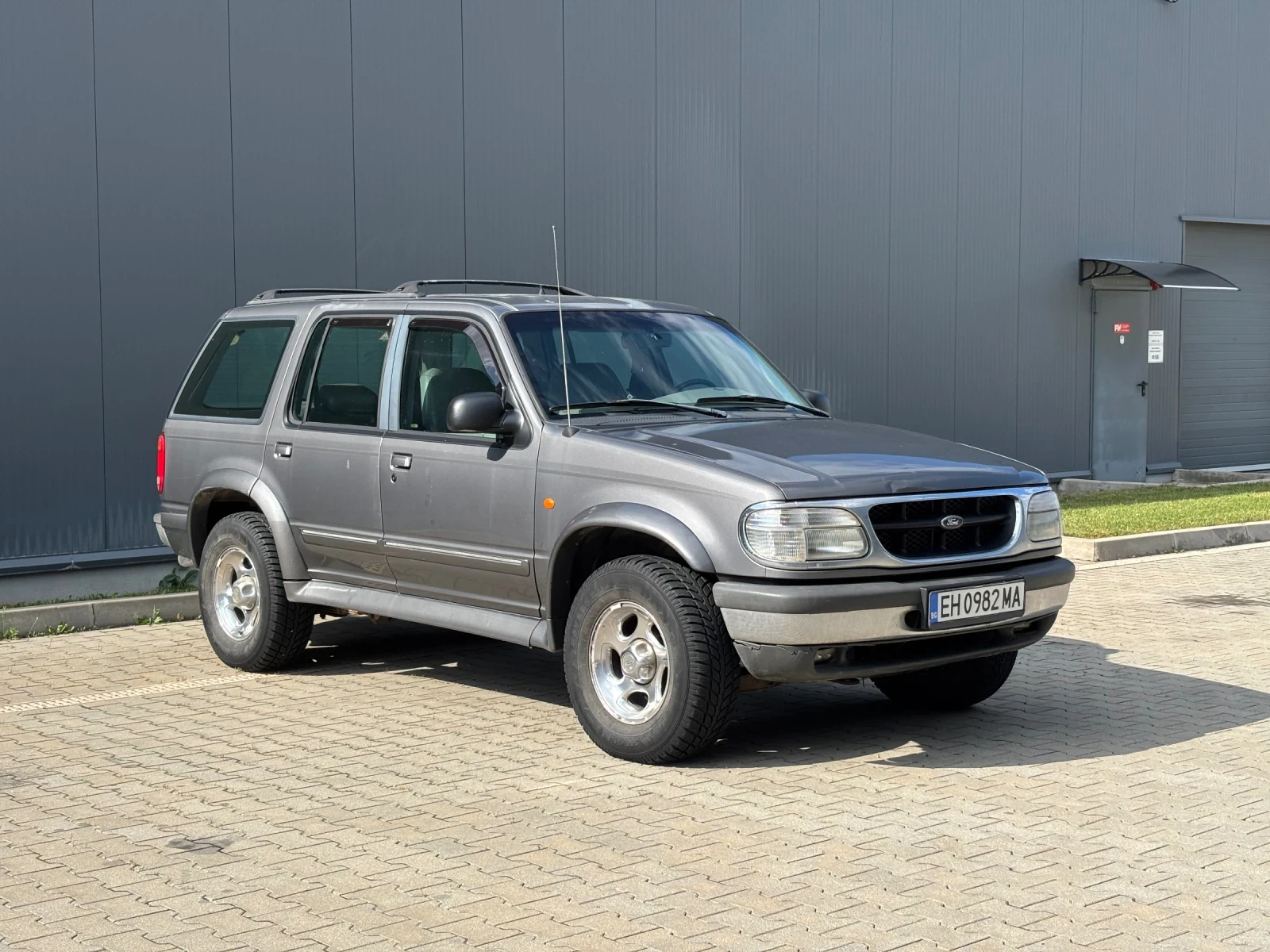Ford Explorer