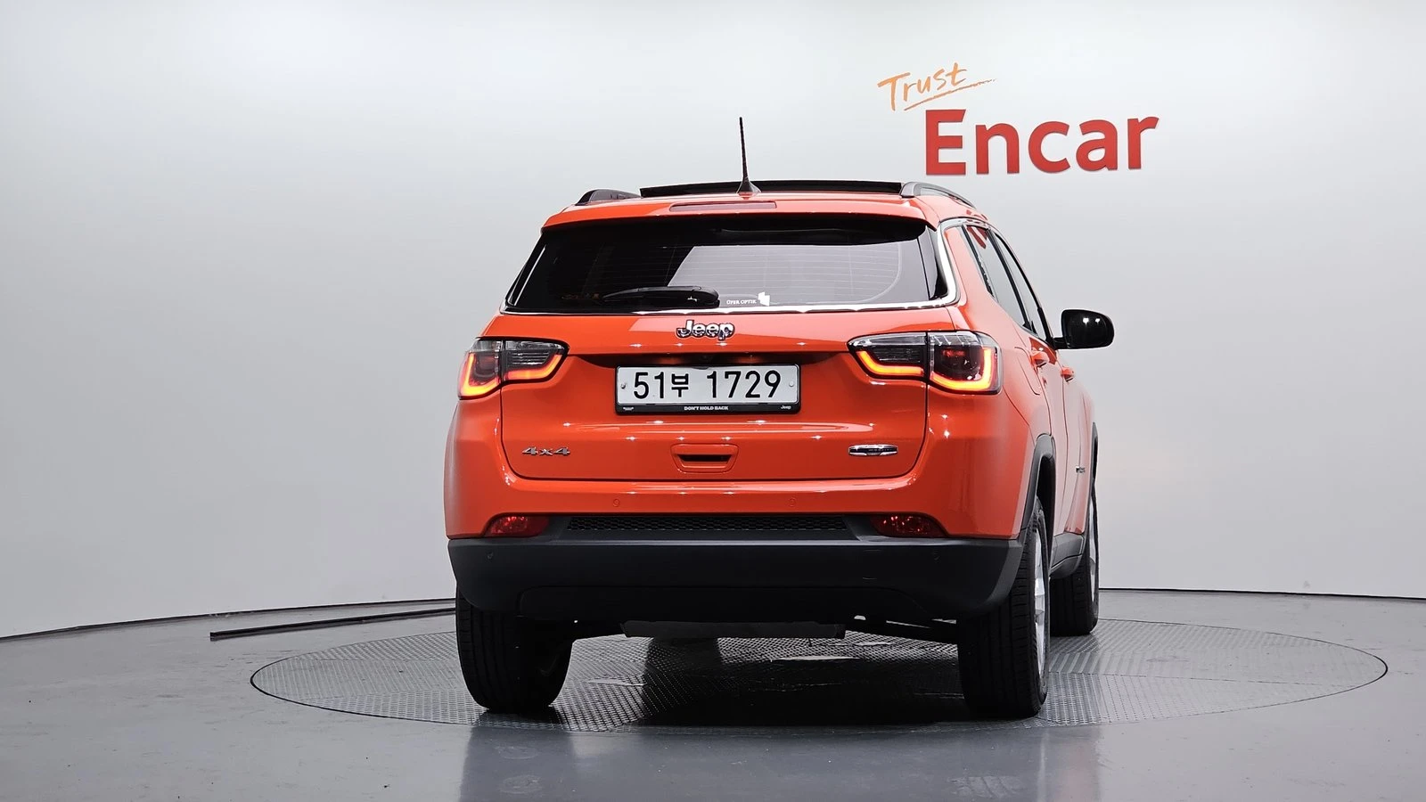 Jeep Compass 2.4* ЛЮК* KEYLESS* КРАЙНА ЦЕНА, снимка 4 - Автомобили и джипове - 55318879