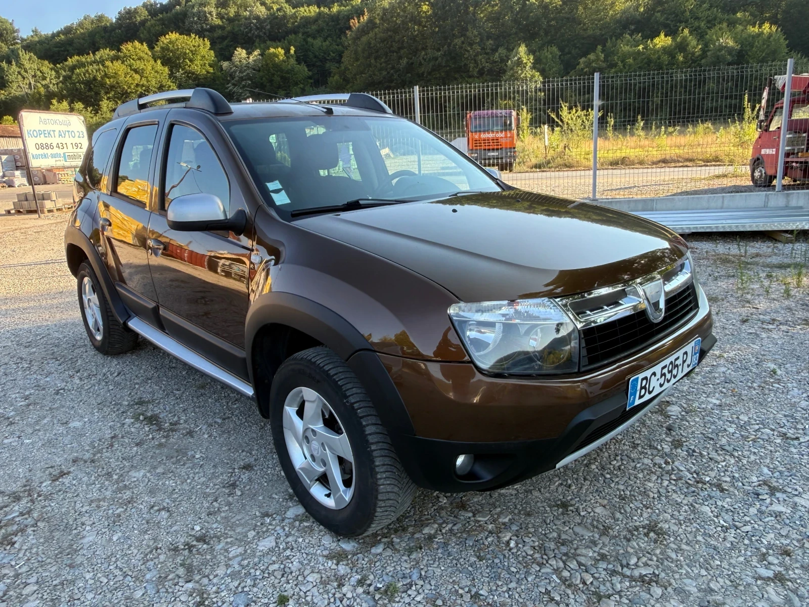 Dacia Duster 1.5dci 4* 4, снимка 3 - Автомобили и джипове - 55660271