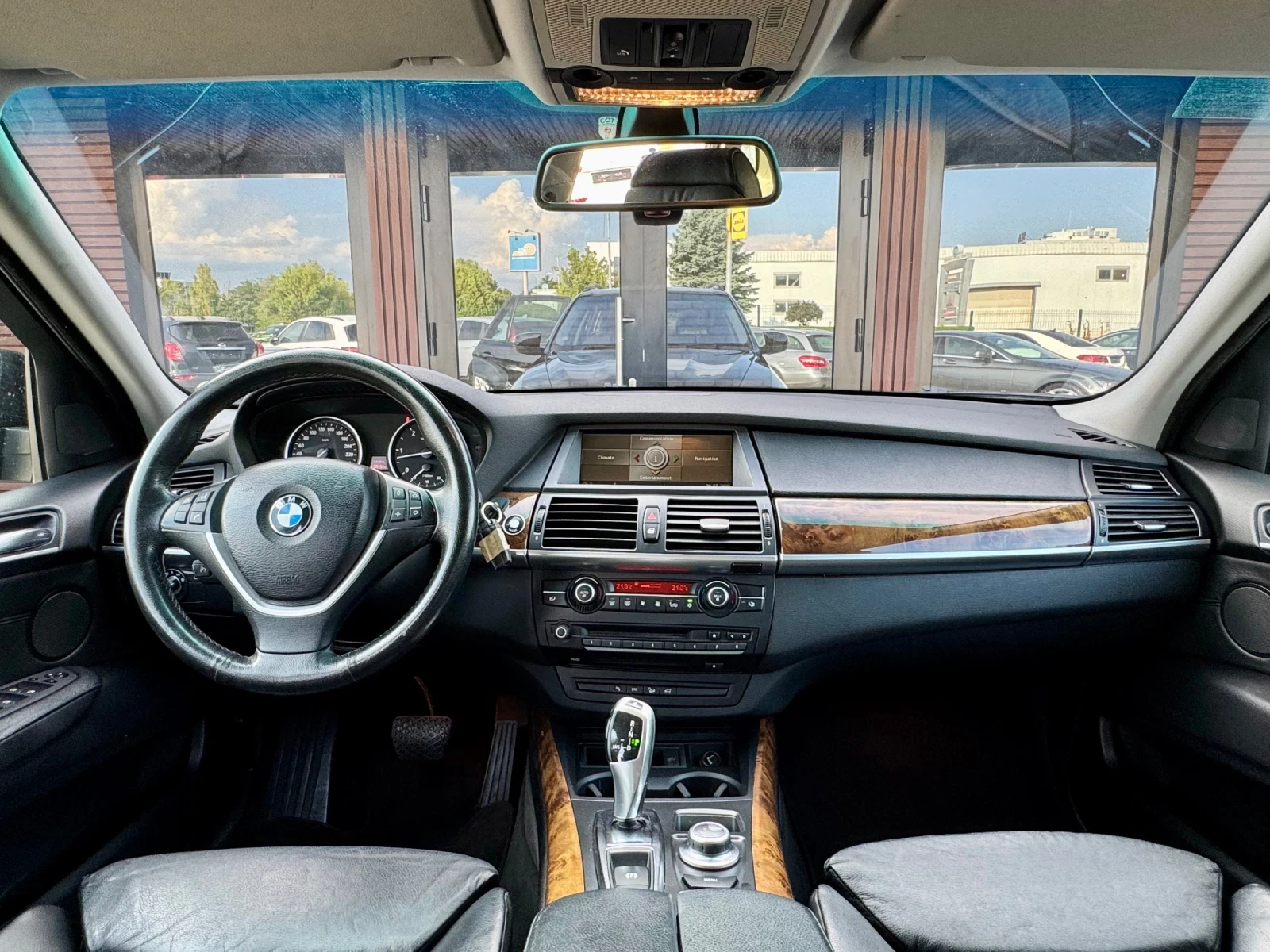 BMW X5 3.0D* Kamera* Recaro* Памет* Лизинг, снимка 10 - Автомобили и джипове - 55663718