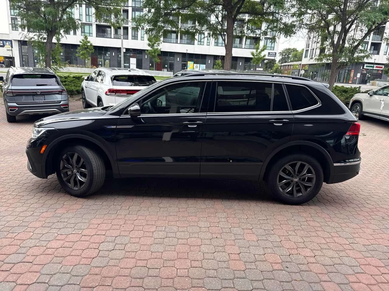 VW Tiguan * Comfortline * CARFAX * БЕЗ ПЪРВОНАЧАЛНА ВНОСКА, снимка 2 - Автомобили и джипове - 55797686