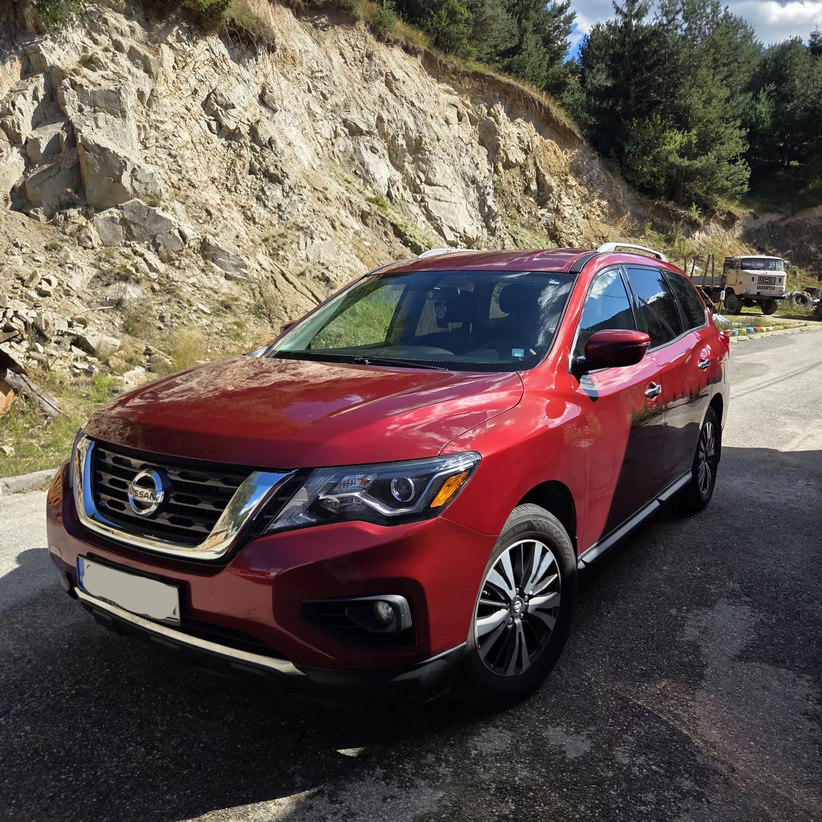 Nissan Pathfinder, снимка 2 - Автомобили и джипове - 55978244