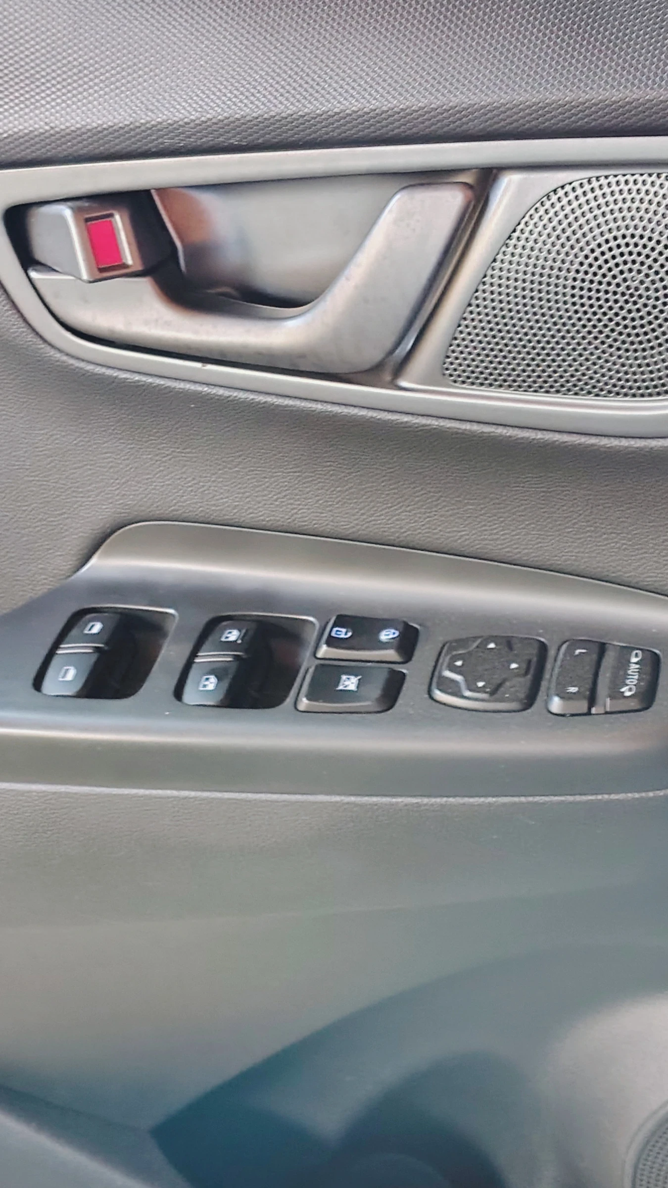 Hyundai Kona, снимка 14 - Автомобили и джипове - 56057505
