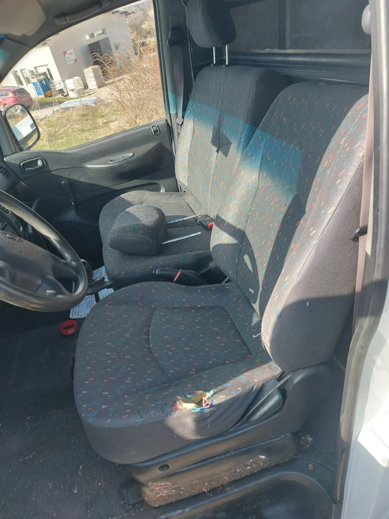 Hyundai H1 2.5 TDI, снимка 7 - Бусове и автобуси - 44984847