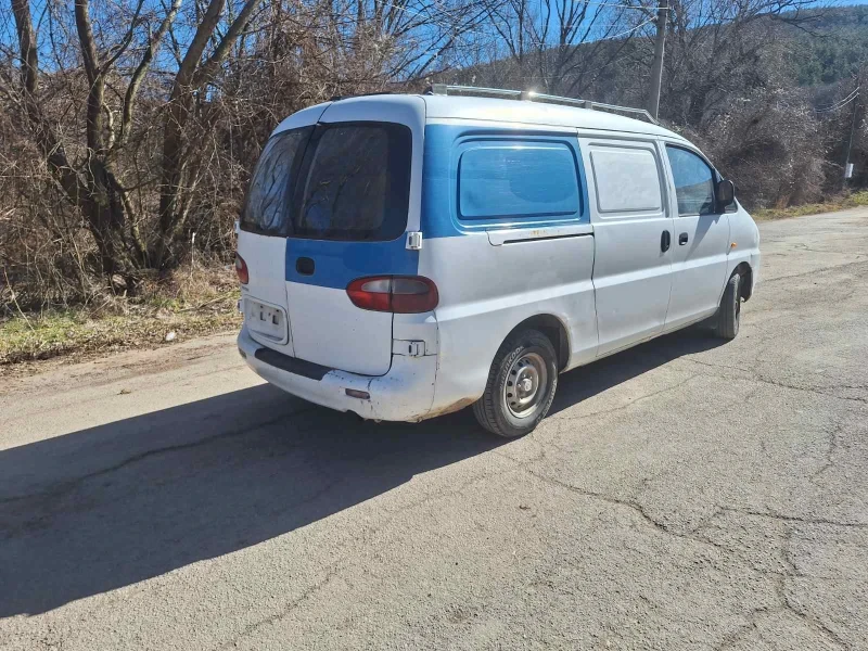 Hyundai H1 2.5 TDI, снимка 8 - Бусове и автобуси - 44984847