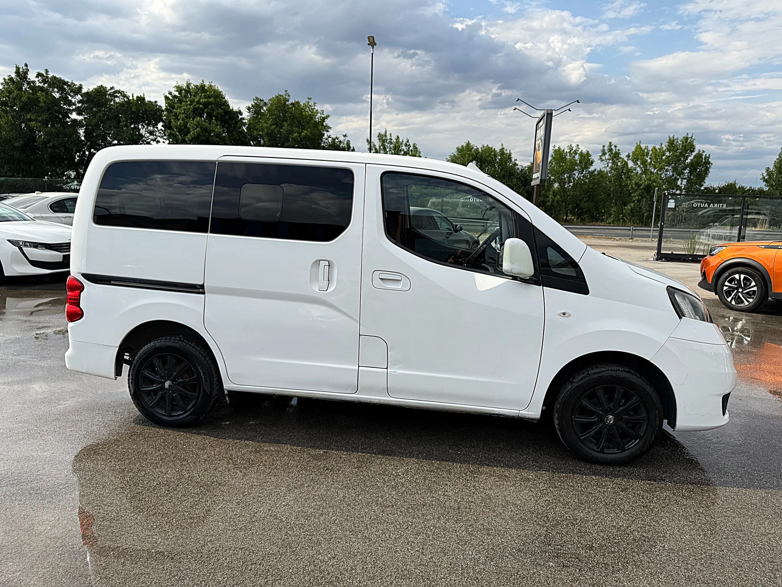 Nissan NV200 1.5dci-7места-6скорости-Клима-2018g - изображение 2