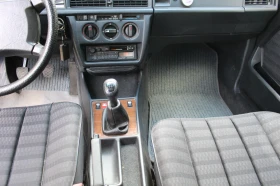 Mercedes-Benz 190 190E, снимка 10