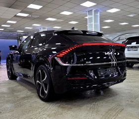 Kia EV6 AWD/GT line/12.2023/Pano/Пълна Сервизна История, снимка 4