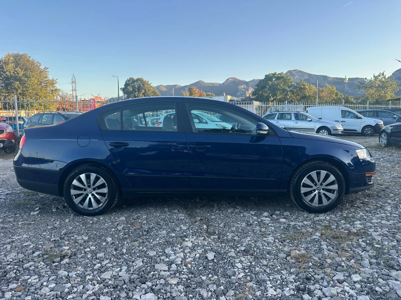 VW Passat 1.6I 102kc СТАРИЯ МОТОР, снимка 2 - Автомобили и джипове - 51799797