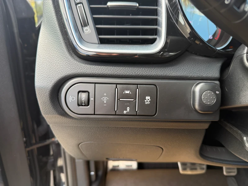 Kia Ceed 1.6 GT Line, снимка 14 - Автомобили и джипове - 52078027