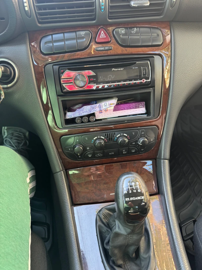 Mercedes-Benz C 200 Mercedes C 200 Kompressor, снимка 7 - Автомобили и джипове - 52934181