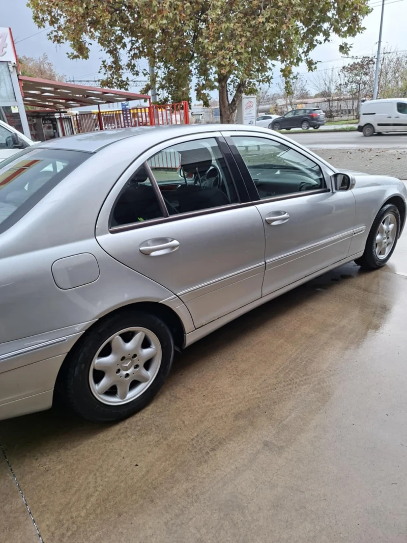 Mercedes-Benz C 200 Mercedes C 200 Kompressor, снимка 11 - Автомобили и джипове - 52934181