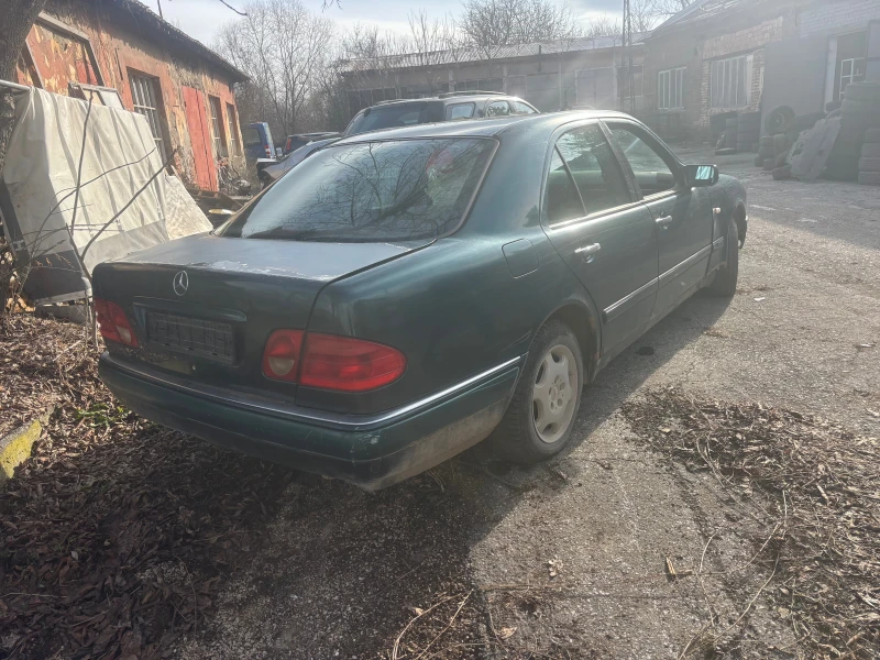 Mercedes-Benz E 290 2.9, снимка 3 - Автомобили и джипове - 53101781