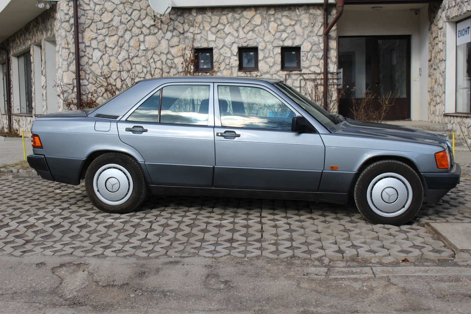 Mercedes-Benz 190 190E - изображение 6