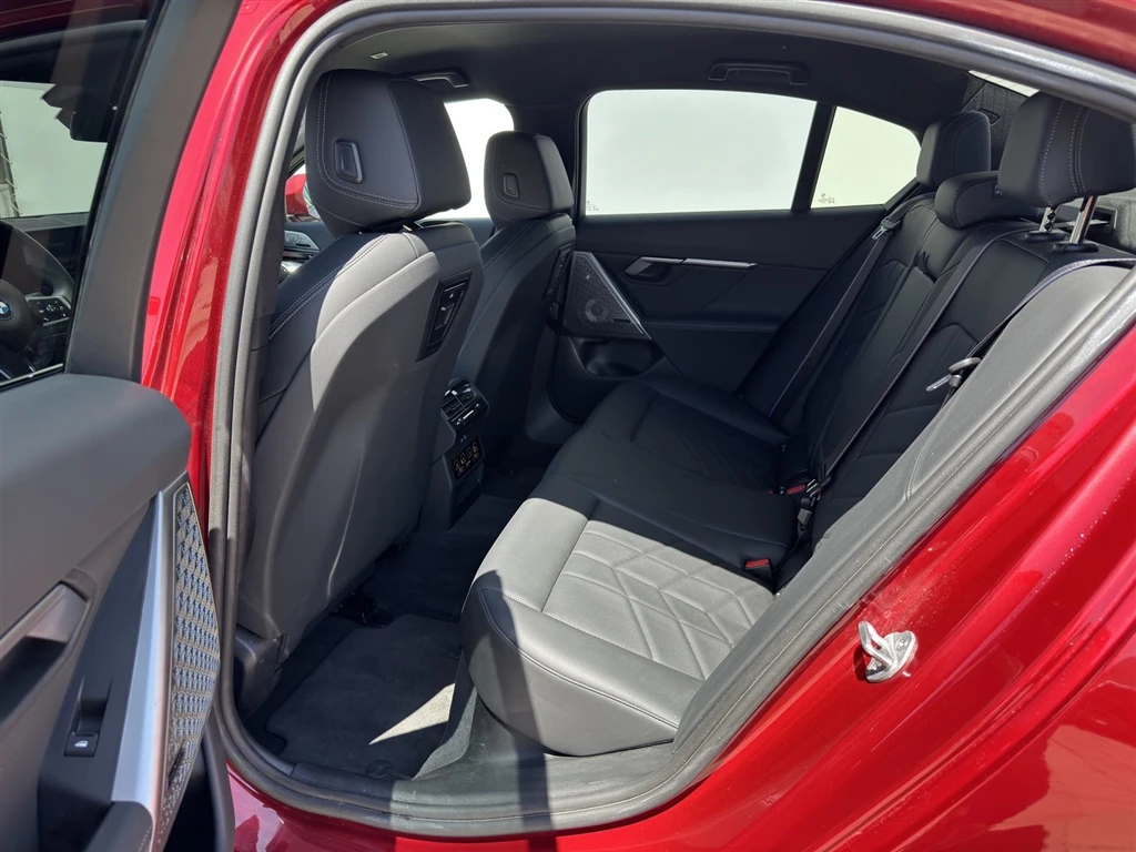 BMW i5 eDrive40 - изображение 10