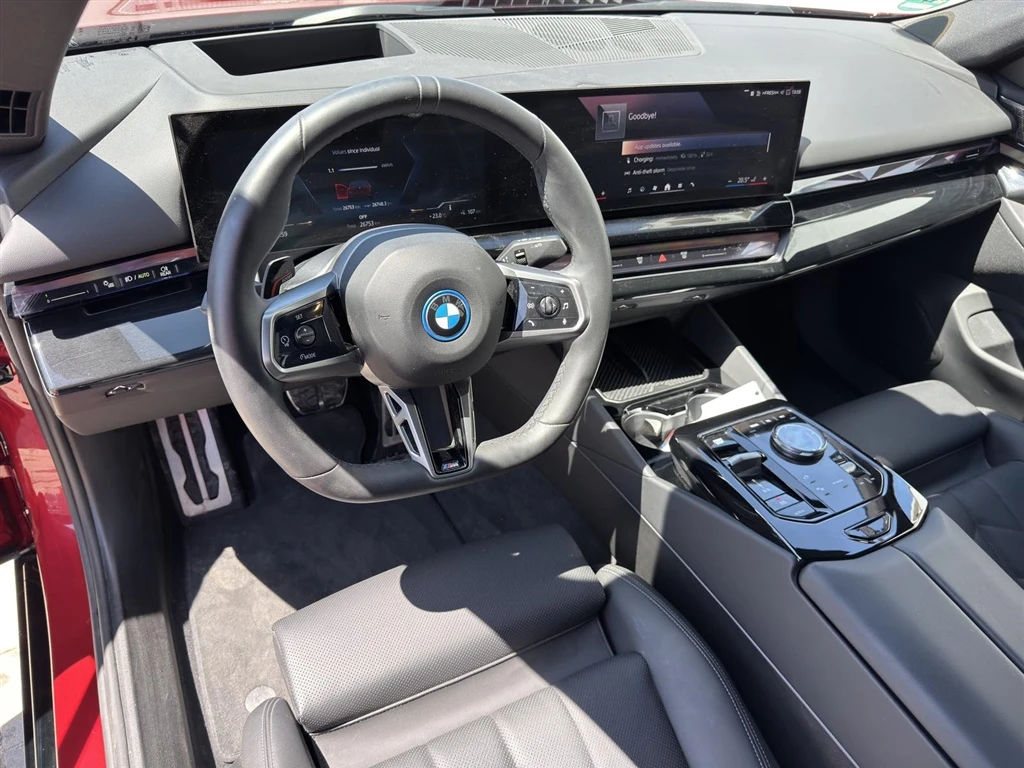 BMW i5 eDrive40 - изображение 6