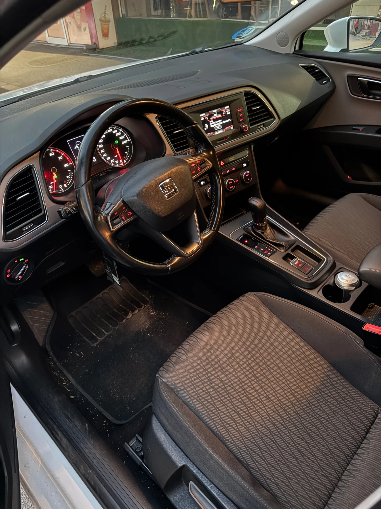 Seat Leon 1.4 110кс DSG - фабричен метан - изображение 9