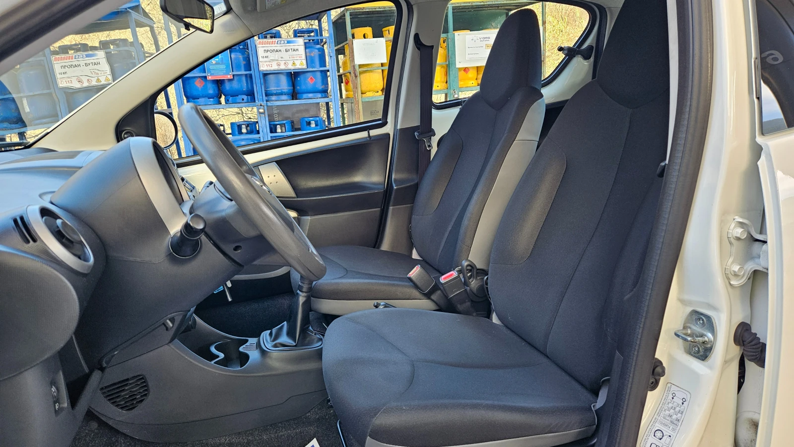 Toyota Aygo 1.0 NAVIG/KLIMA/EURO-6 | Mobile.bg � ����������� 12