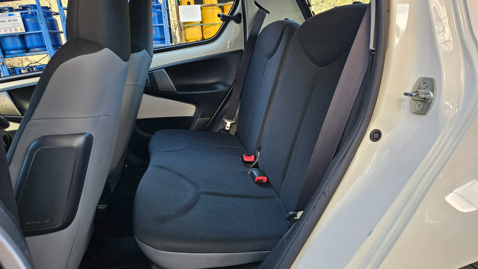 Toyota Aygo 1.0 NAVIG/KLIMA/EURO-6 | Mobile.bg � ����������� 14