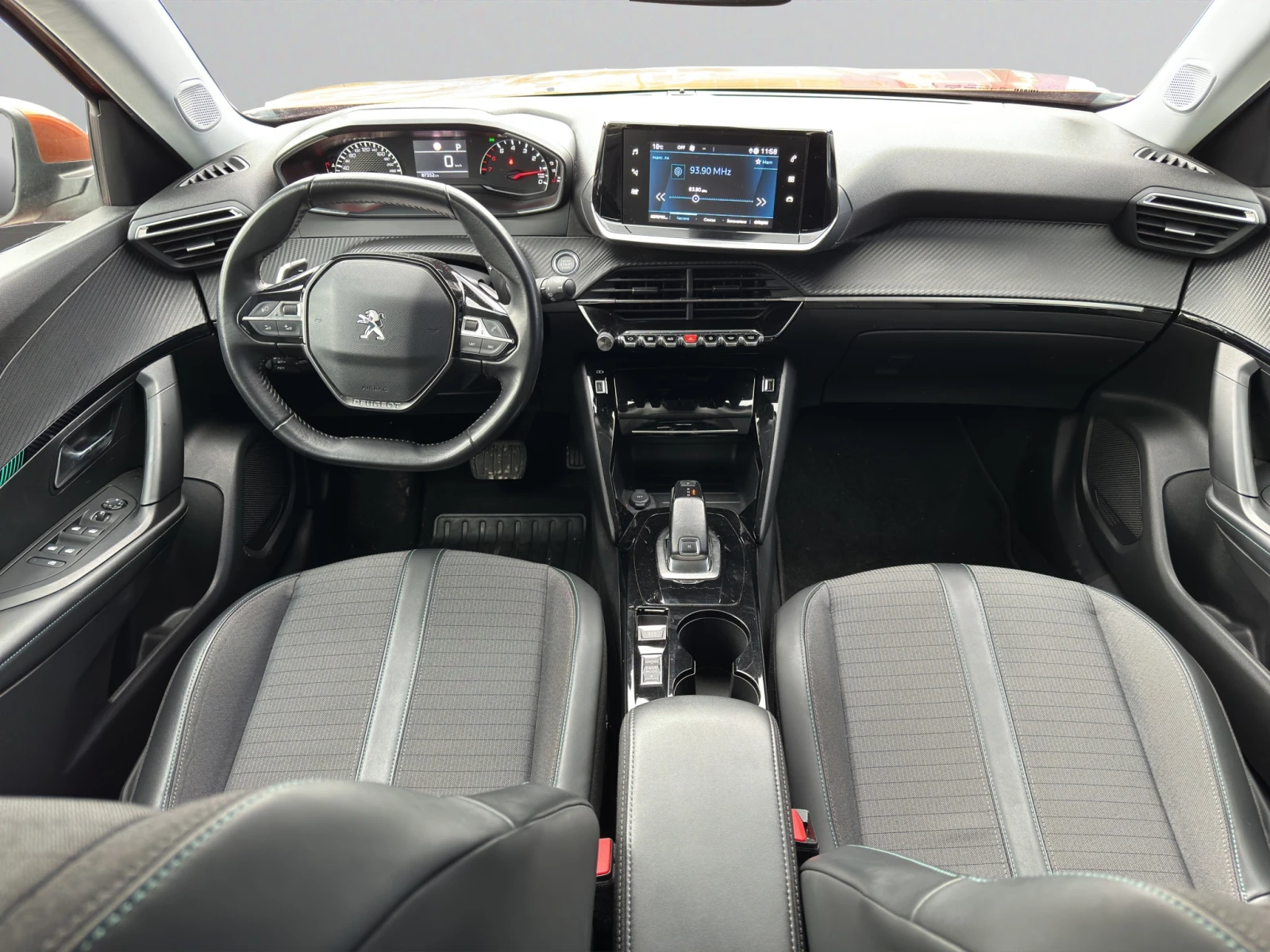 Peugeot 2008 New Line Up ALLURE 1.2 PureTech 130 EAT8 EURO6 - изображение 9