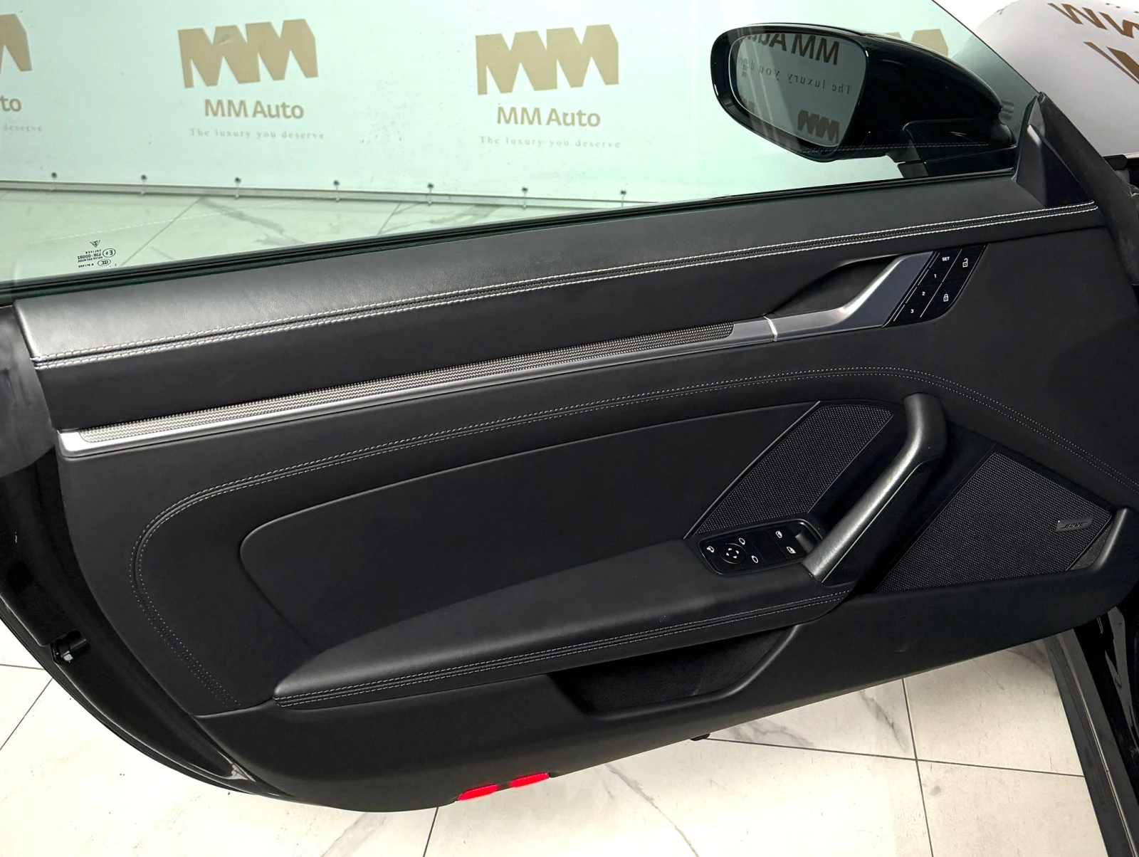 Porsche 911 Carrera 4S* Carbon* Ventilation* Bose* Lift* Pan, снимка 6 - Автомобили и джипове - 53894263