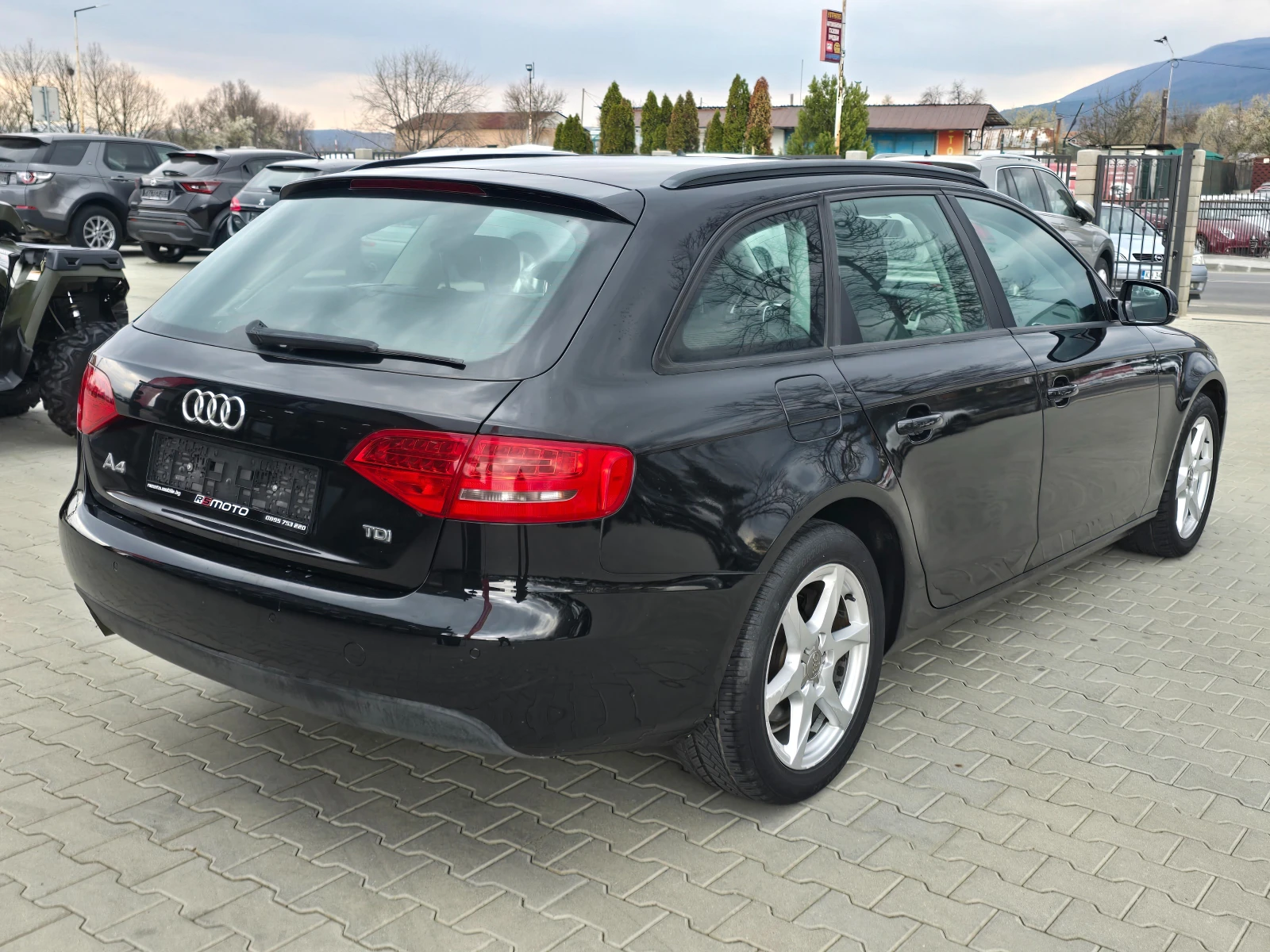 Audi A4 2.0TDI,  143к.с., Автомат, 2011г., снимка 4 - Автомобили и джипове - 53971399
