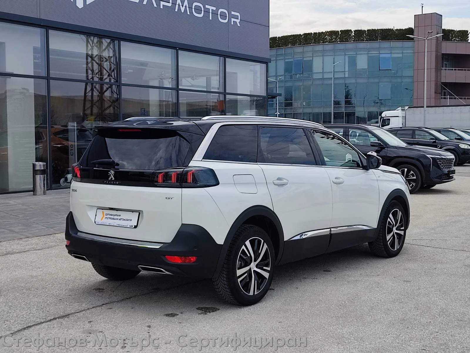 Peugeot 5008 6+ 1 New Line Up GT 1.2 (136hp) HYBRID 48V AT6, снимка 8 - Автомобили и джипове - 53994482