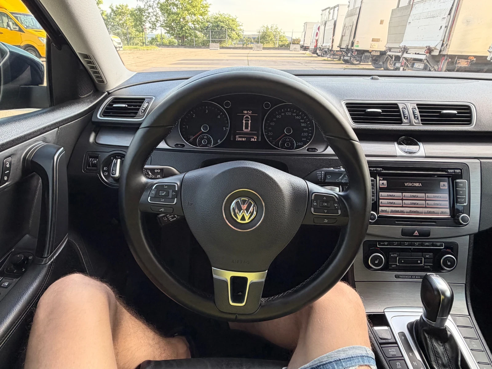 VW Passat 2.0TDI, снимка 10 - Автомобили и джипове - 54847465