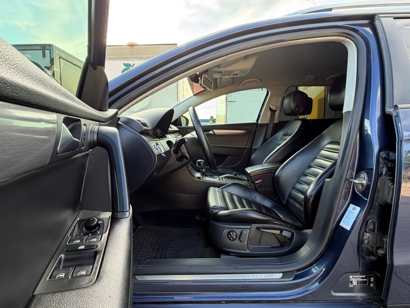 VW Passat 2.0TDI, снимка 5 - Автомобили и джипове - 54847465