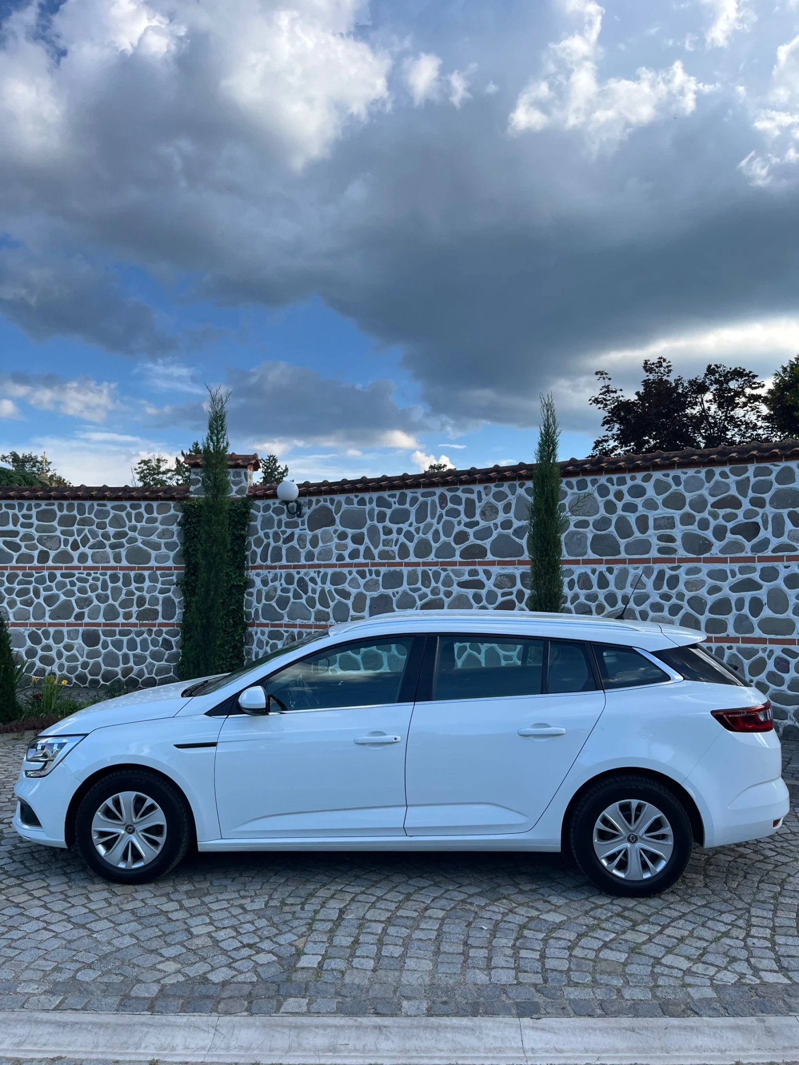 Renault Megane * 1.5dci* 121000km, снимка 2 - Автомобили и джипове - 55064384