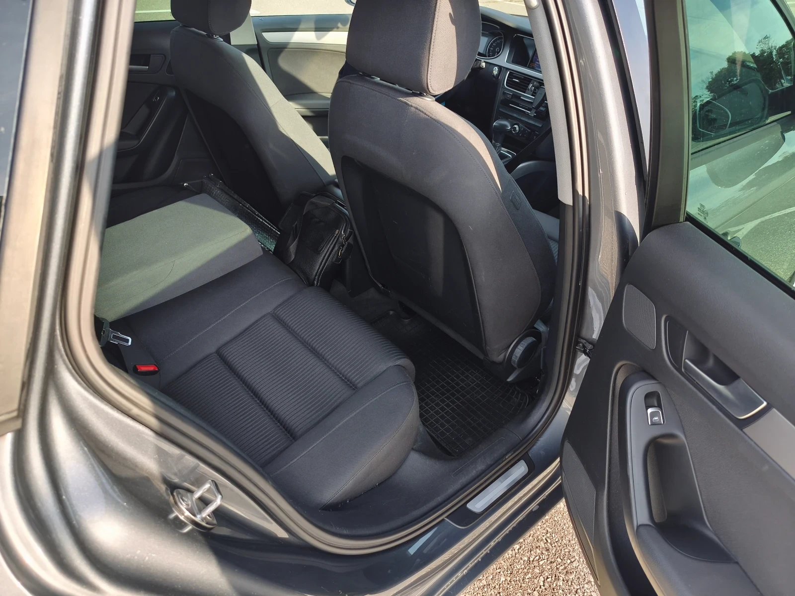 Audi A4, снимка 8 - Автомобили и джипове - 55715355