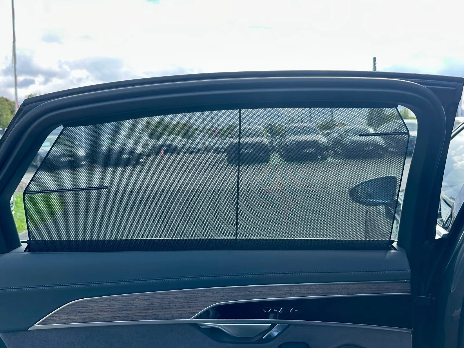 Audi A8 55 TFSI / LONG / B&O / MATRIX/ 4 SEATS/ 360/ AIR, снимка 14 - Автомобили и джипове - 56001660
