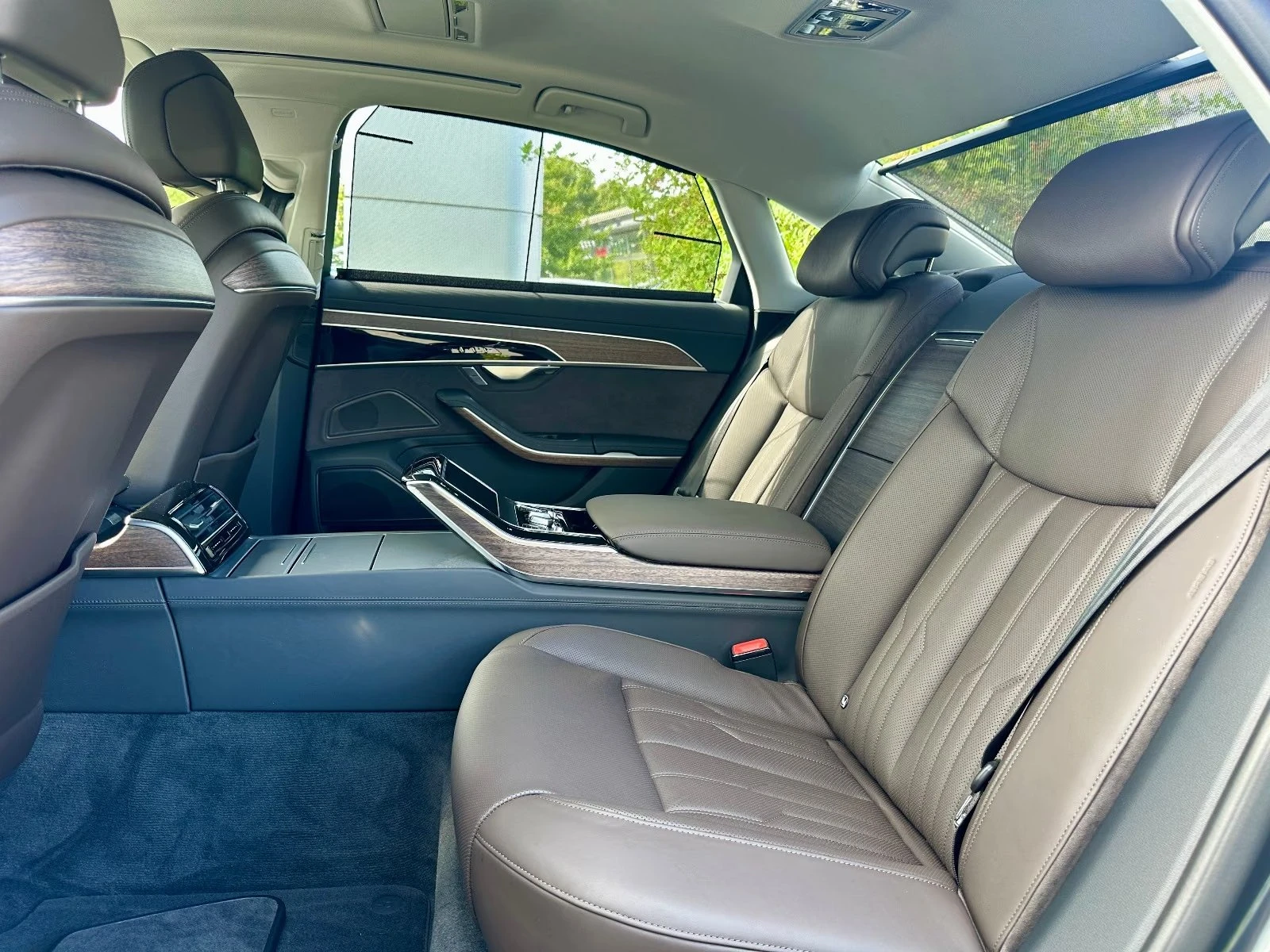 Audi A8 55 TFSI / LONG / B&O / MATRIX/ 4 SEATS/ 360/ AIR, снимка 15 - Автомобили и джипове - 56001660