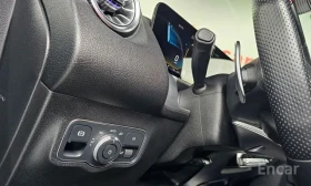 Mercedes-Benz GLB35AMG 4M* ПОДГРЕВ* DISTR* AMBIENT* DIGITAL* PANO* КАМ, снимка 17