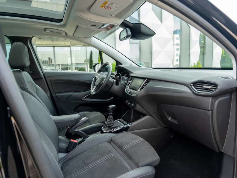 Opel Crossland X алкантара панорама Head-Up подгрев, снимка 10 - Автомобили и джипове - 51528329