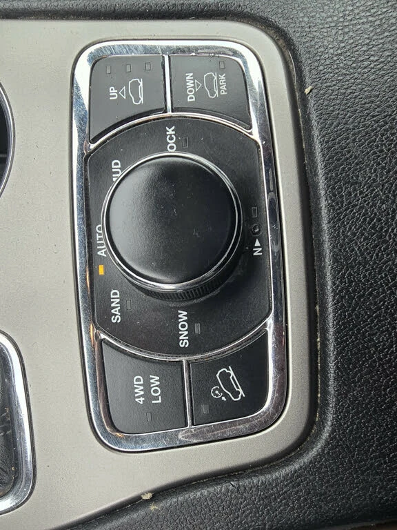 Jeep Grand cherokee Overland 4WD, снимка 12 - Автомобили и джипове - 53124406