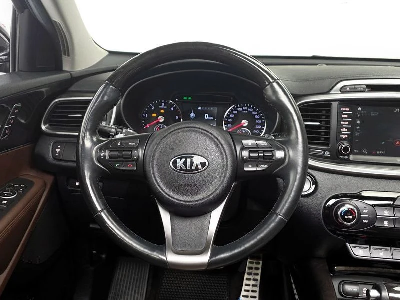 Kia Sorento 2.2 CRDI AWD FULL NOBLESSE SPECIAL, снимка 12 - Автомобили и джипове - 54651481