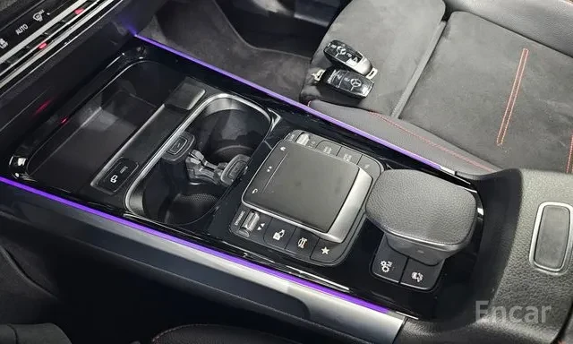 Mercedes-Benz GLB35AMG 4M* ПОДГРЕВ* DISTR* AMBIENT* DIGITAL* PANO* КАМ, снимка 9 - Автомобили и джипове - 55742650