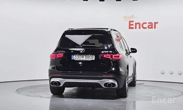 Mercedes-Benz GLB35AMG 4M* ПОДГРЕВ* DISTR* AMBIENT* DIGITAL* PANO* КАМ, снимка 4 - Автомобили и джипове - 55742650